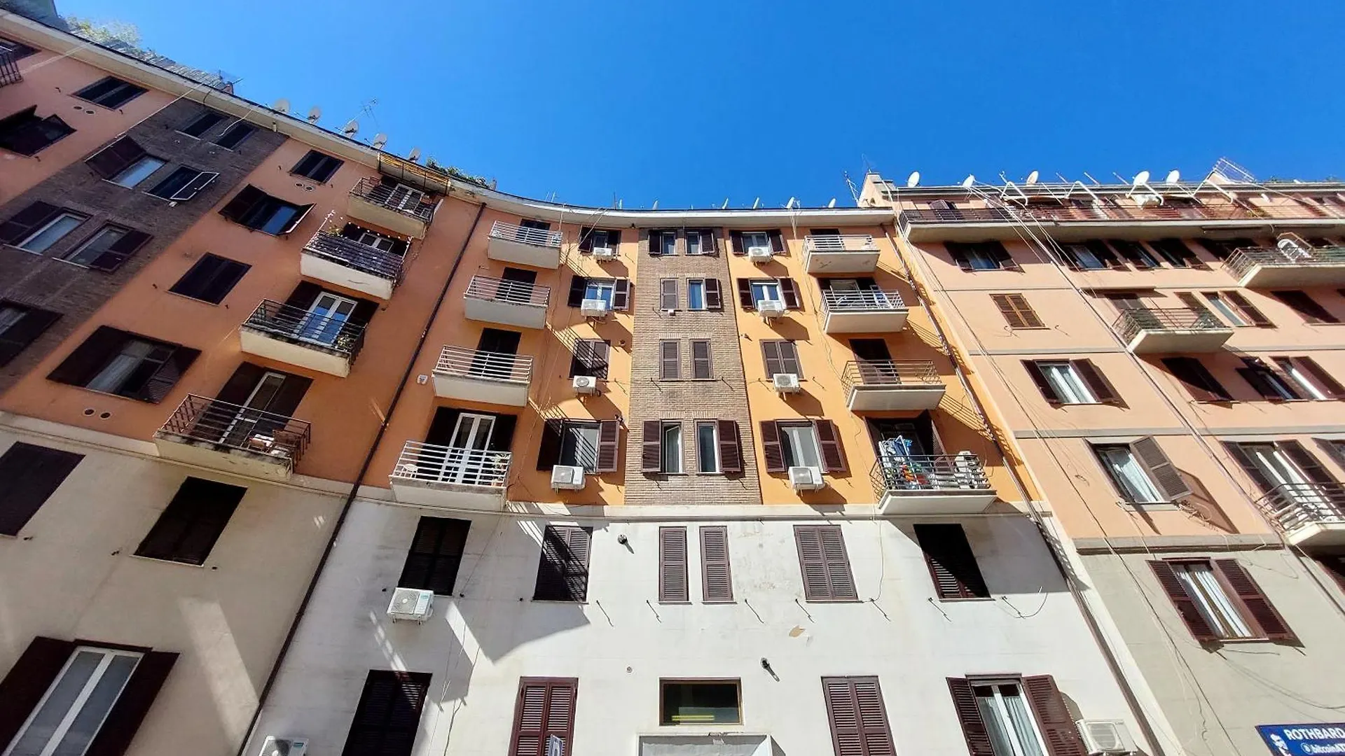 Apartment Ych-Eleganza E Confort Vicino Metro Re Di Roma Italy